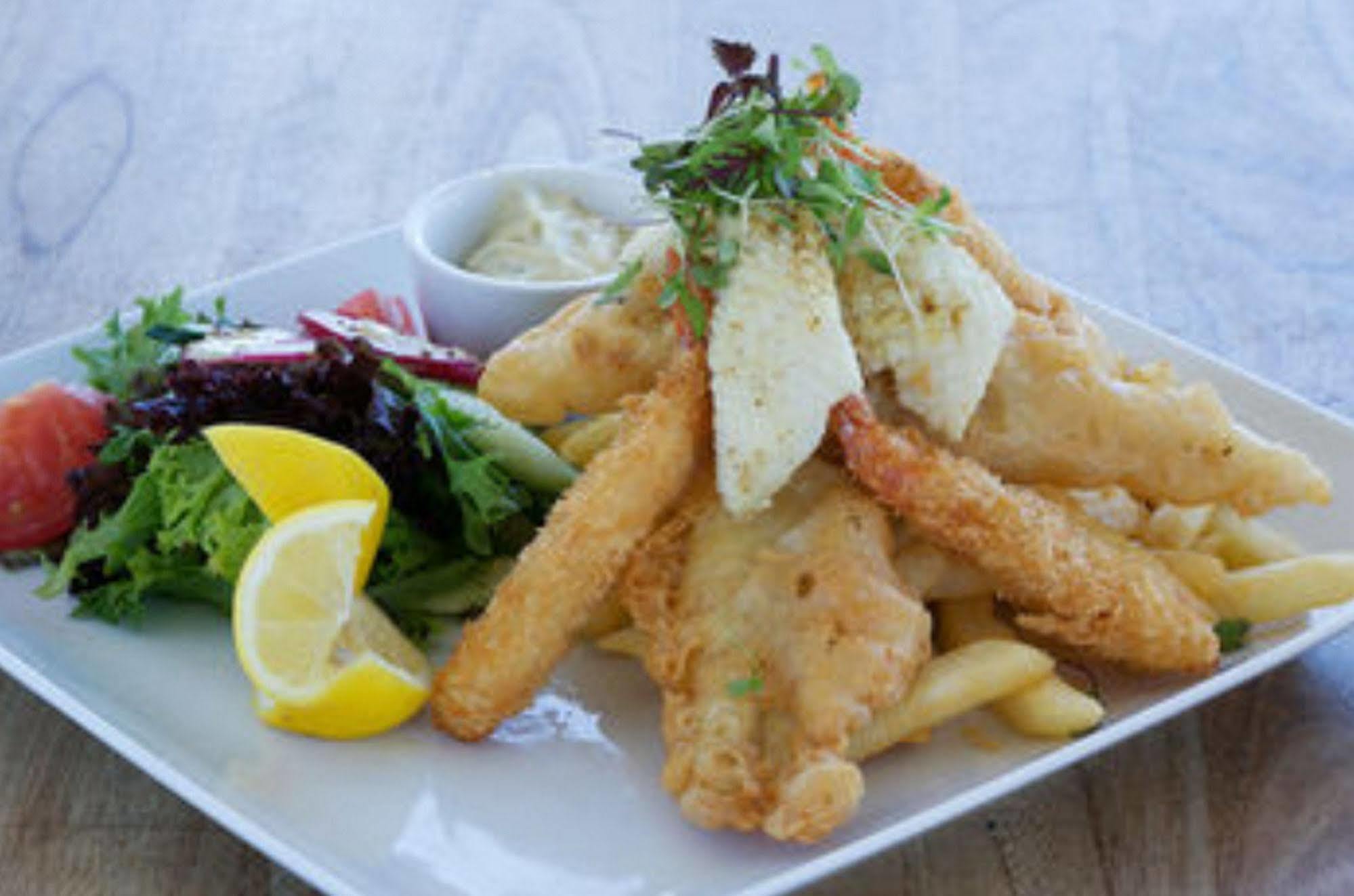 קייבס ביץ' Caves Coastal Bar & Bungalows מראה חיצוני תמונה