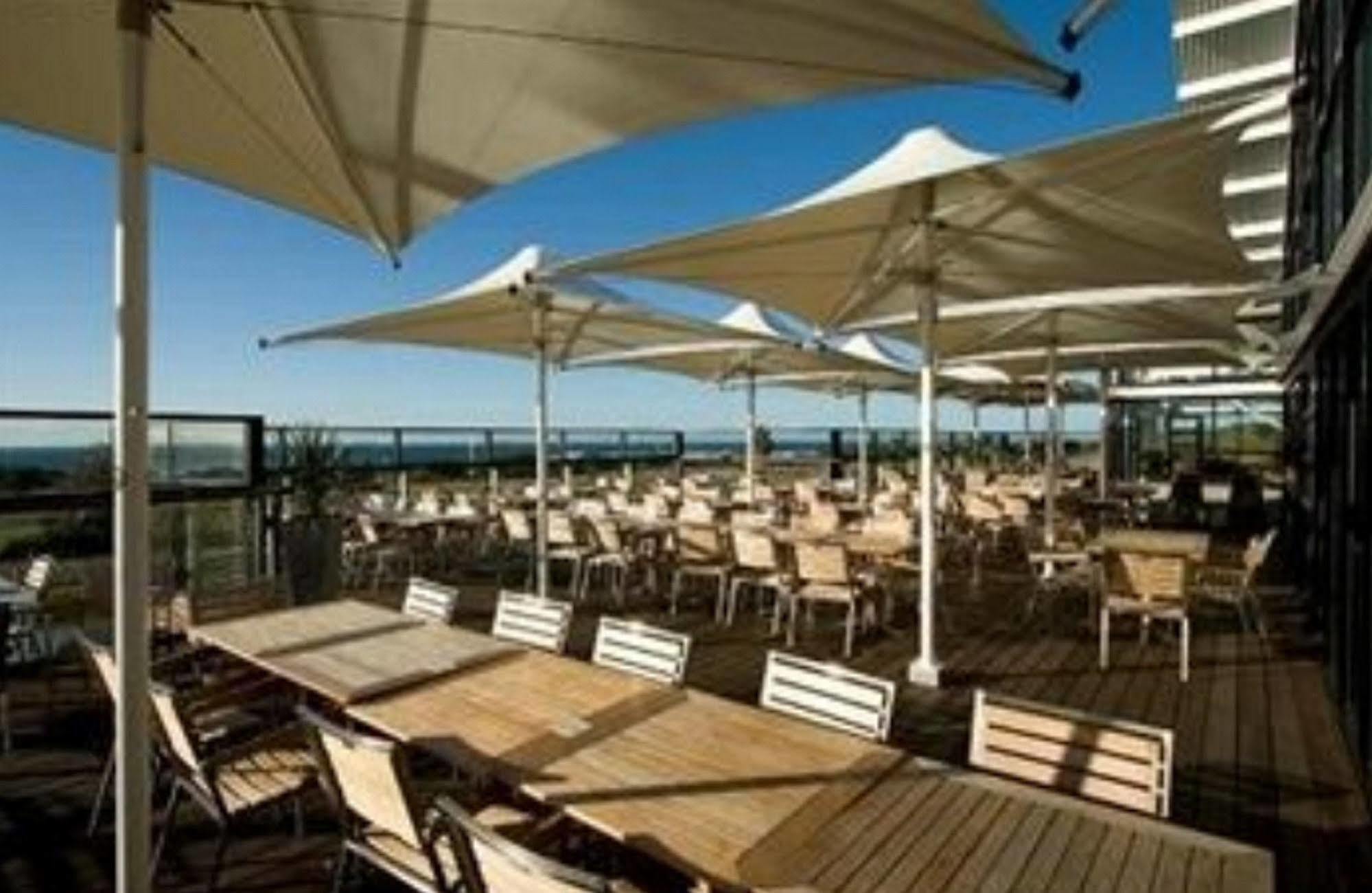 קייבס ביץ' Caves Coastal Bar & Bungalows מראה חיצוני תמונה