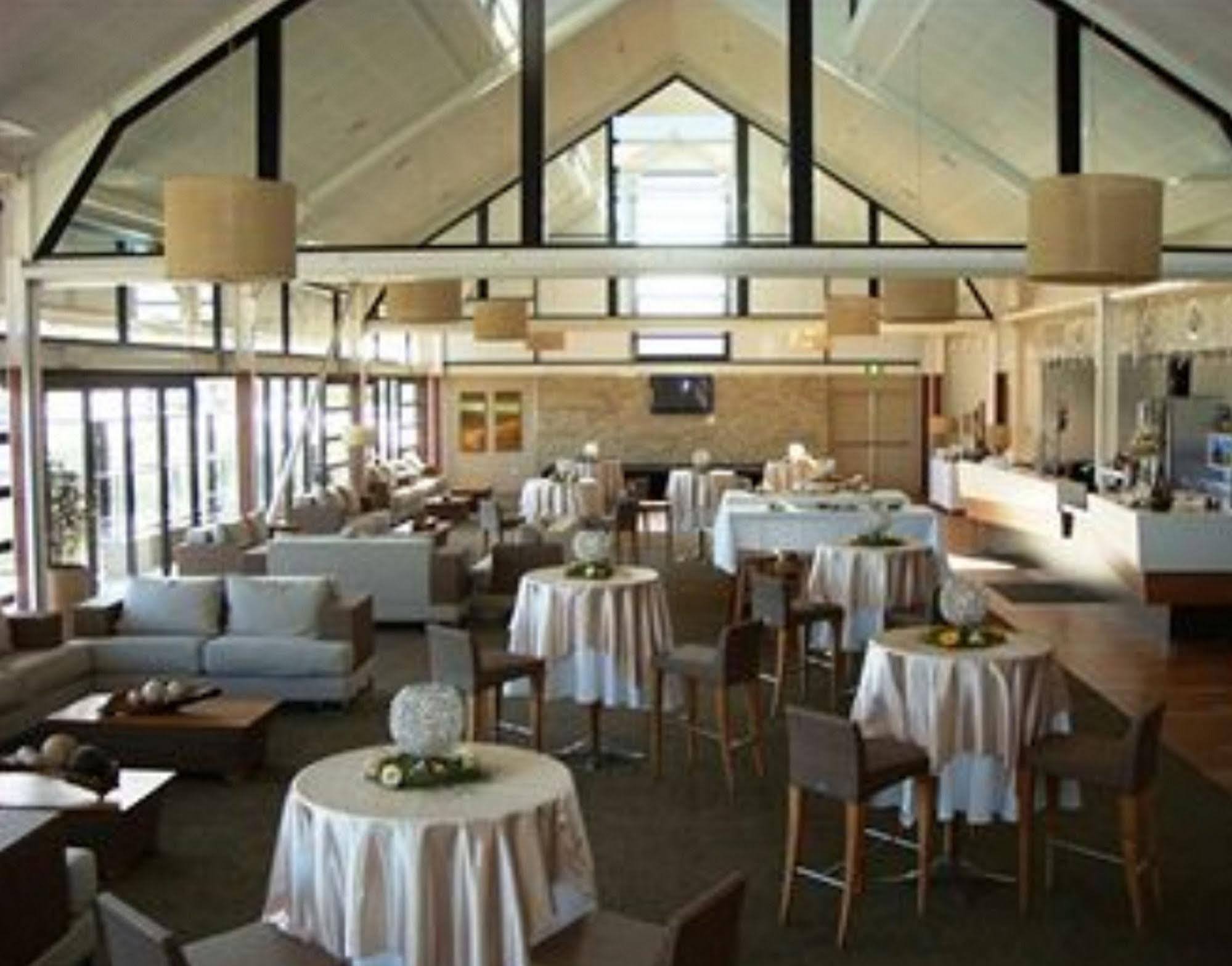 קייבס ביץ' Caves Coastal Bar & Bungalows מראה חיצוני תמונה